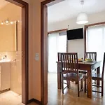 Апартаменты Retreat With Balcony Эшпинью