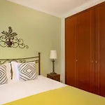 Апартаменты Retreat With Balcony