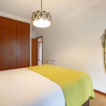 Apartment Espinho Retreat With Balcony *