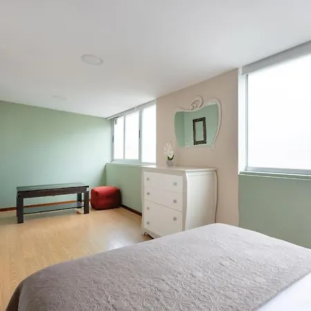 Apartment Espinho Retreat With Balcony *