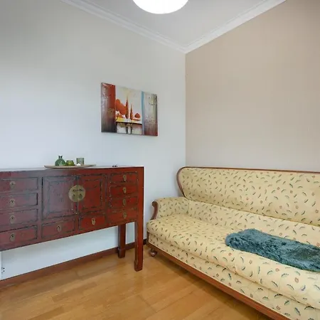 شقة Retreat With Balcony *