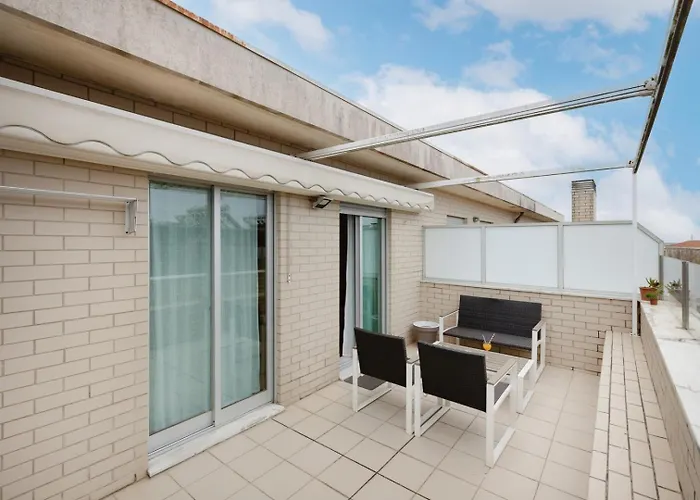 Retreat With Balcony *