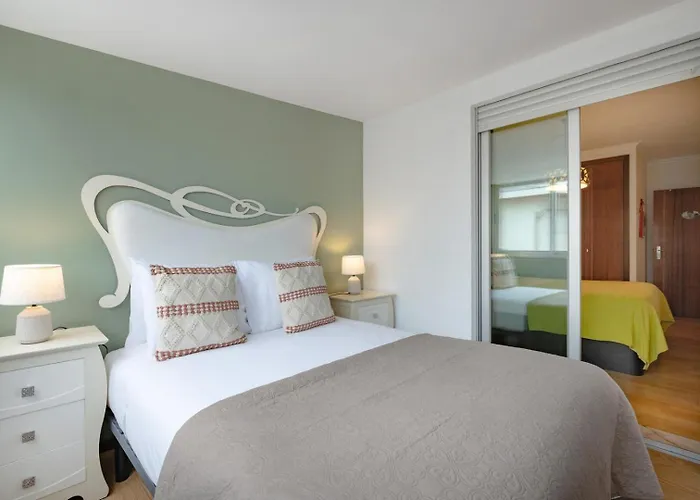 Apartamento Retreat With Balcony