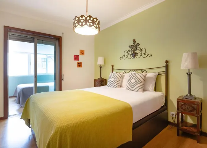 Retreat With Balcony